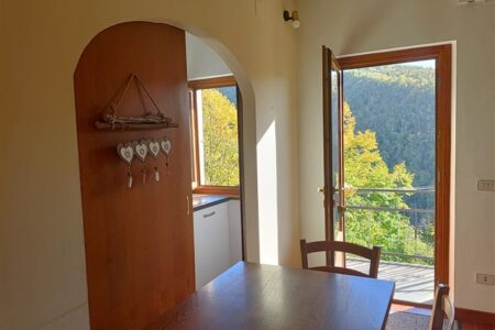 Appartamento con posto auto e spazio esterno